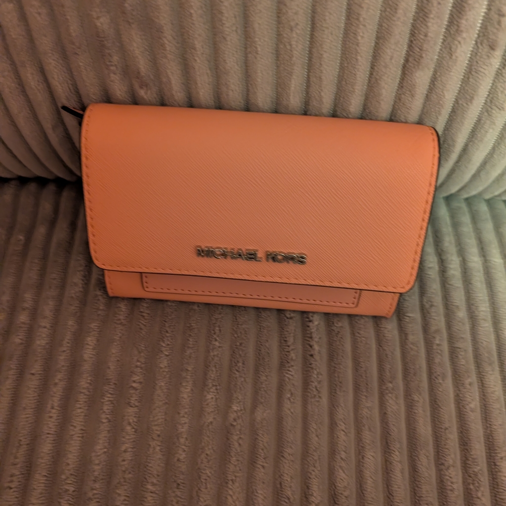 Michael Kors Coral Wallet